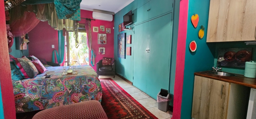 6 Bedroom Property for Sale in Schoemansville North West